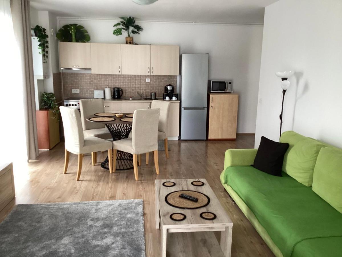 Relaxing Bucharest Airport Residences & Therme-Self Check-In Otopeni Exterior photo