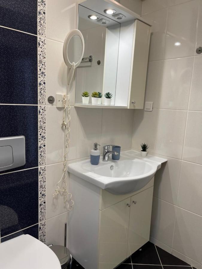 Relaxing Bucharest Airport Residences & Therme-Self Check-In Otopeni Exterior photo